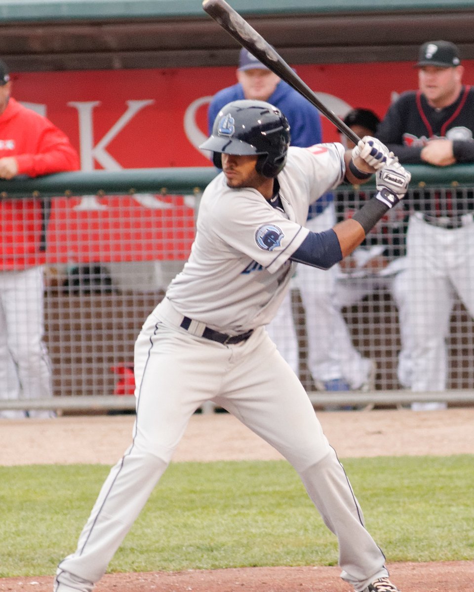 Willi Castro batting for the Lake County Captains during a 2016 minor league game.